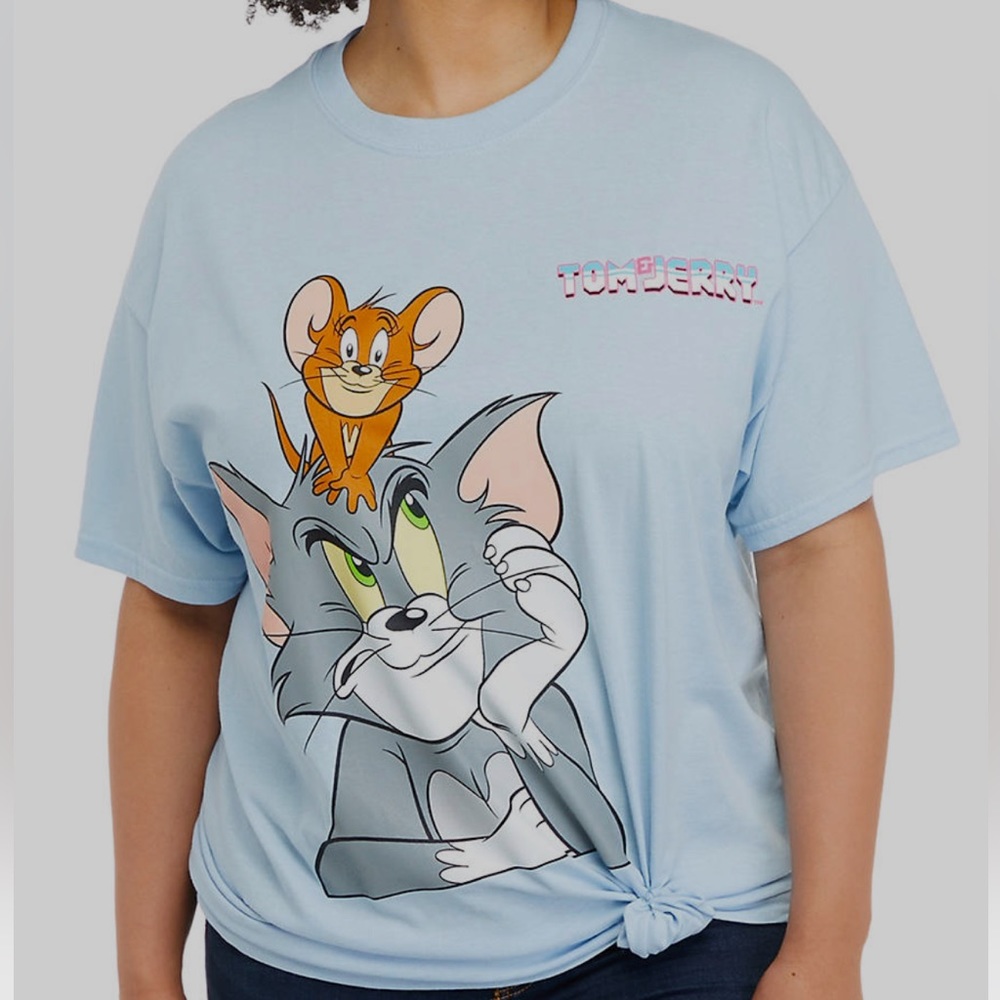 🆕Woman’s Plus Size Blue Side Knot Tom and Jerry Graphic Tee